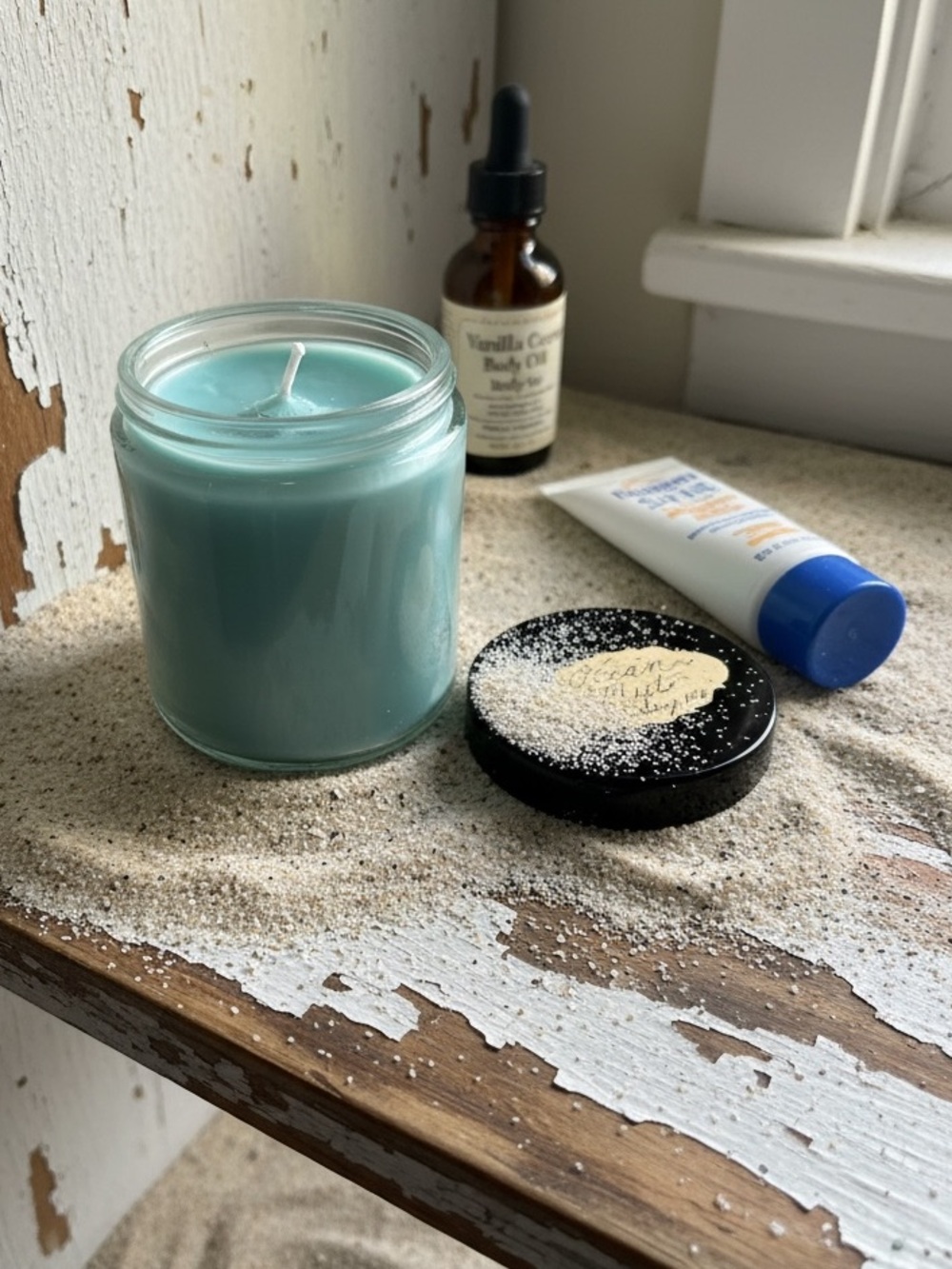 Handmade Handpoured 8 oz Soy Candle in Ocean Mist- aqua blue Glass Jar
NWT